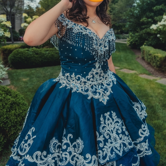 Quinceañera Gown (2 in 1) dress - Navy Blue and Silver - Picture 3 of 6